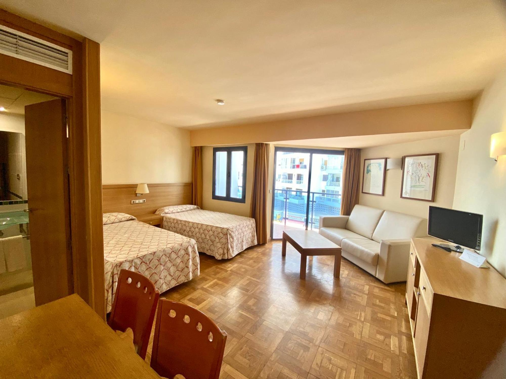 Apartamentos Ms Pepita Benalmadena Bagian luar foto