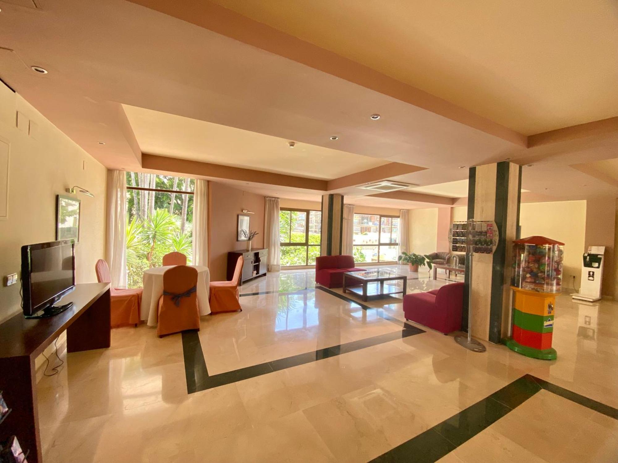Apartamentos Ms Pepita Benalmadena Bagian luar foto