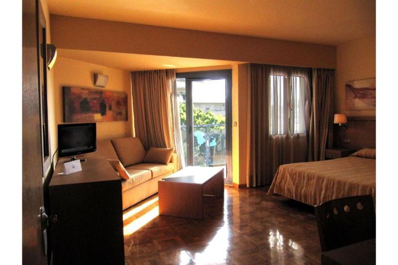 Apartamentos Ms Pepita Benalmadena Bagian luar foto