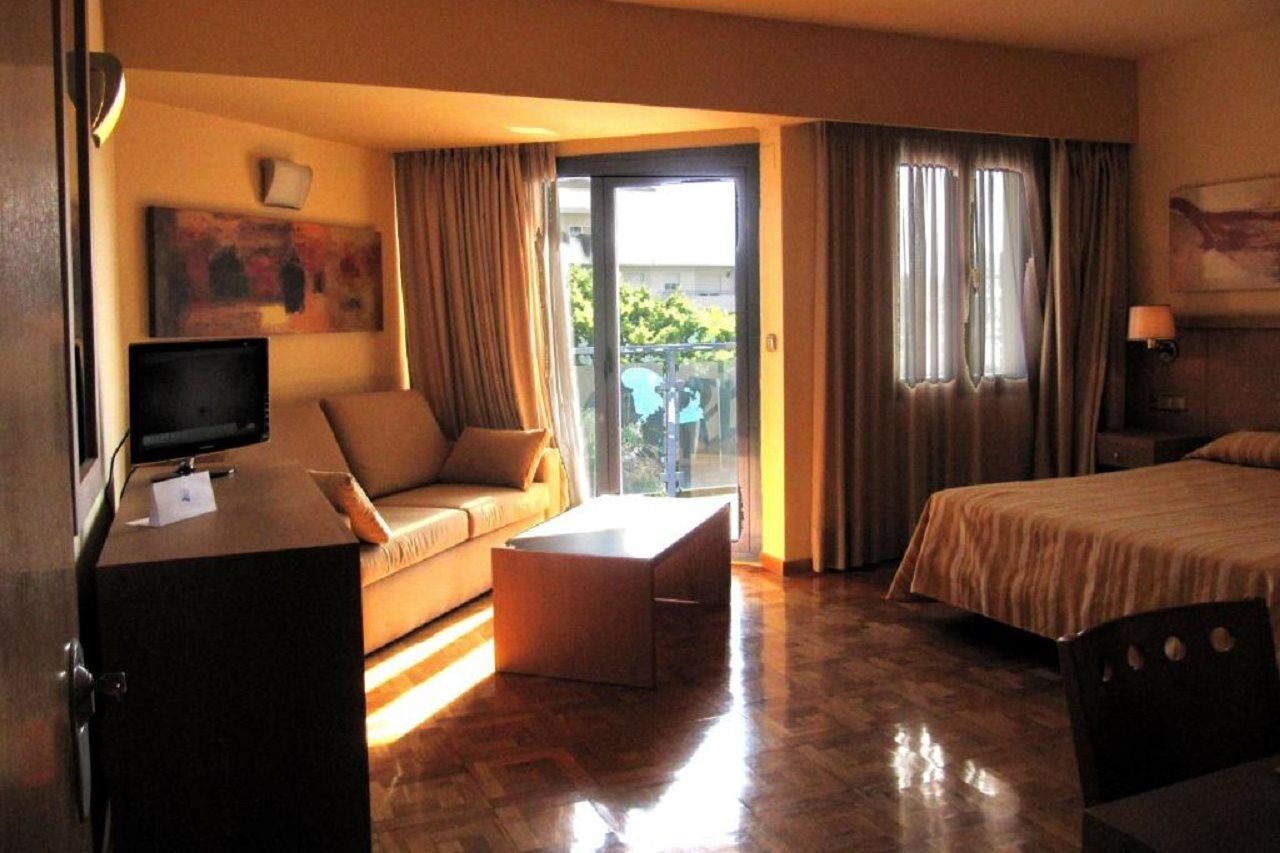 Apartamentos Ms Pepita Benalmadena Bagian luar foto